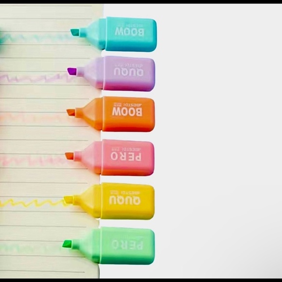 Unicorn Bundle Notebook & Mini Bear Highlighters w/ Mini Pouch - Picture 4 of 12